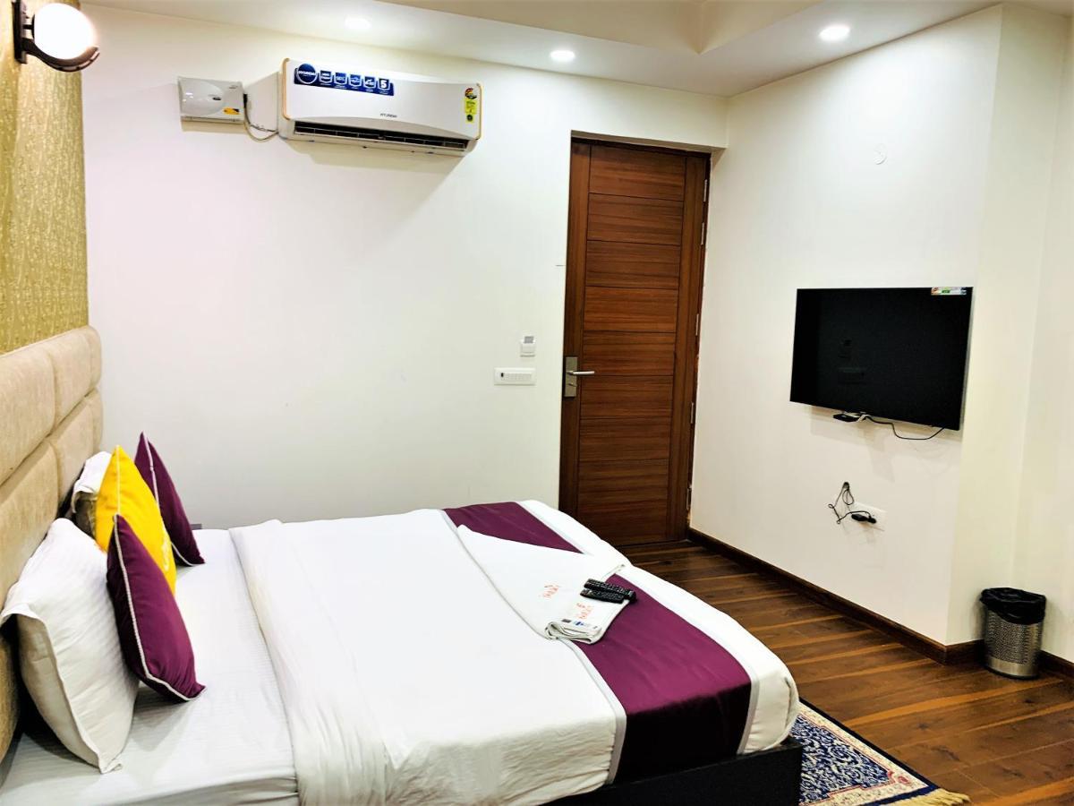 Lime Tree Hotel Pulkit Gurgaon-Artemis Hospital, Nearest Metro Huda City Centre ภายนอก รูปภาพ